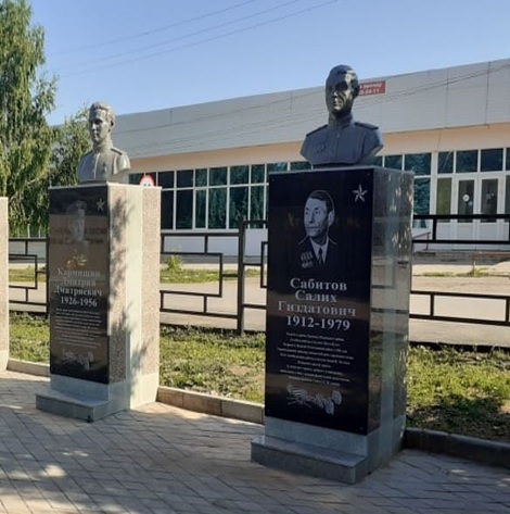 Сабитов бюст.jpg