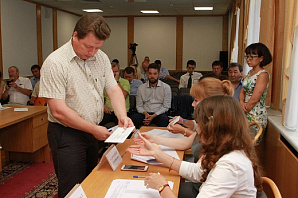 Центральная избирательная комиссия распределила эфирное время